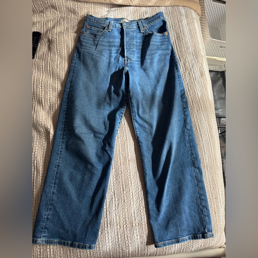 Levi ribcage jeans size 29